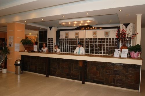 Hotel Alexander ลากานาส ภายนอก รูปภาพ